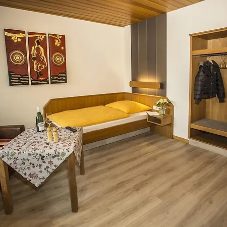 Apartment Boardinghouse Baan Arun