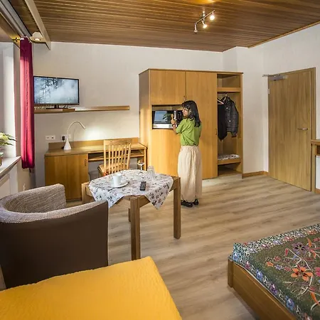 Boardinghouse Baan Arun Remchingen