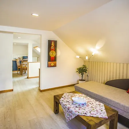 Apartment Boardinghouse Baan Arun *